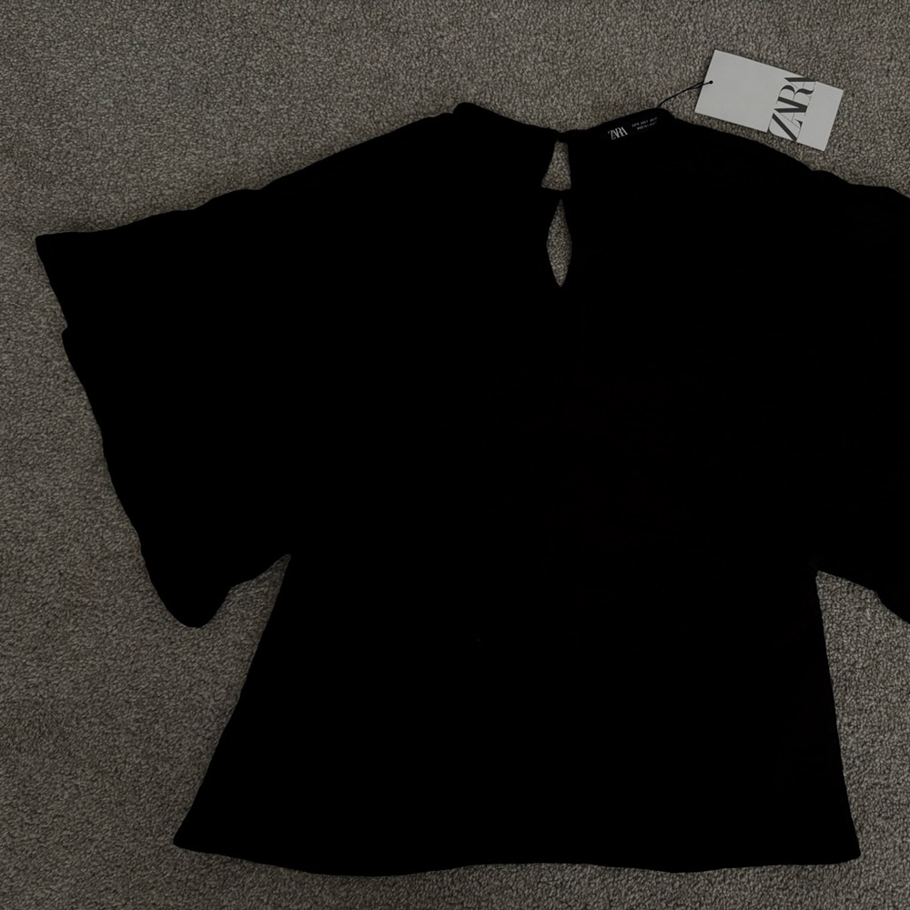 Zara Women's keyhole black blouse